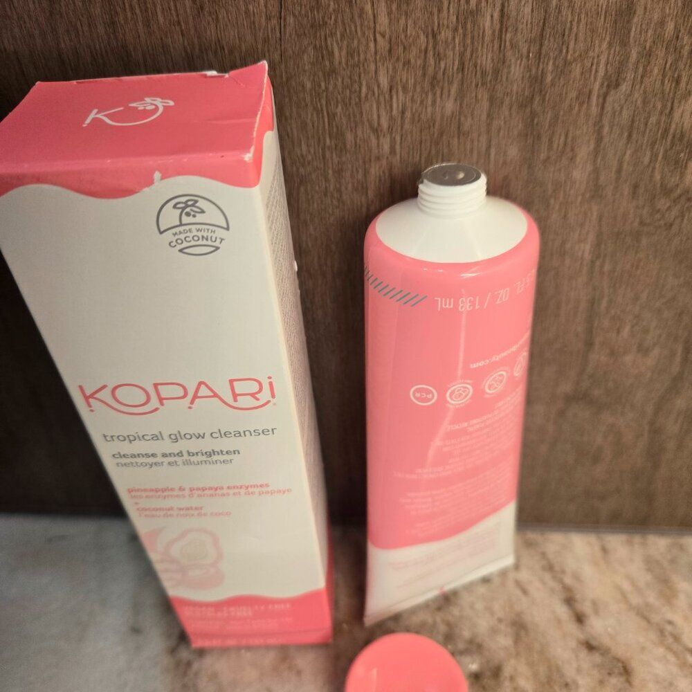 NIB Kopari tropical glow cleanser sealed - Picture 2 of 2